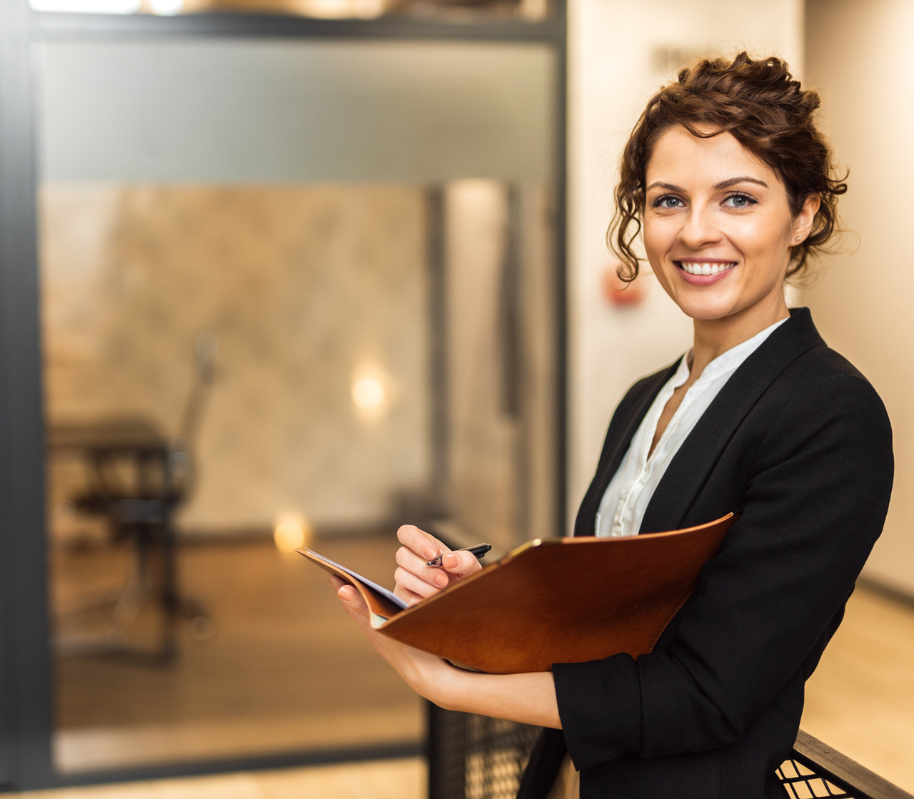 FRONT OFFICE MANAGER