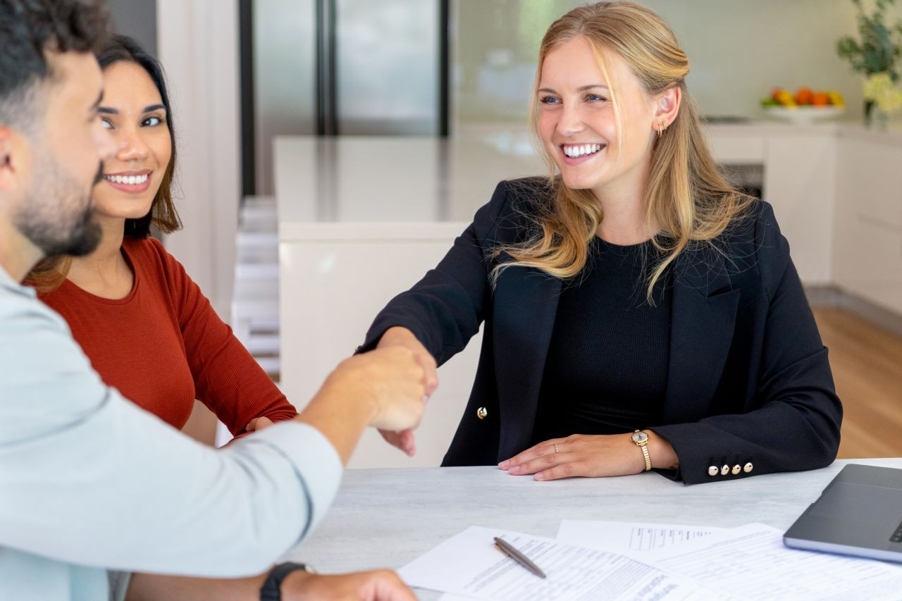 Leasing manager