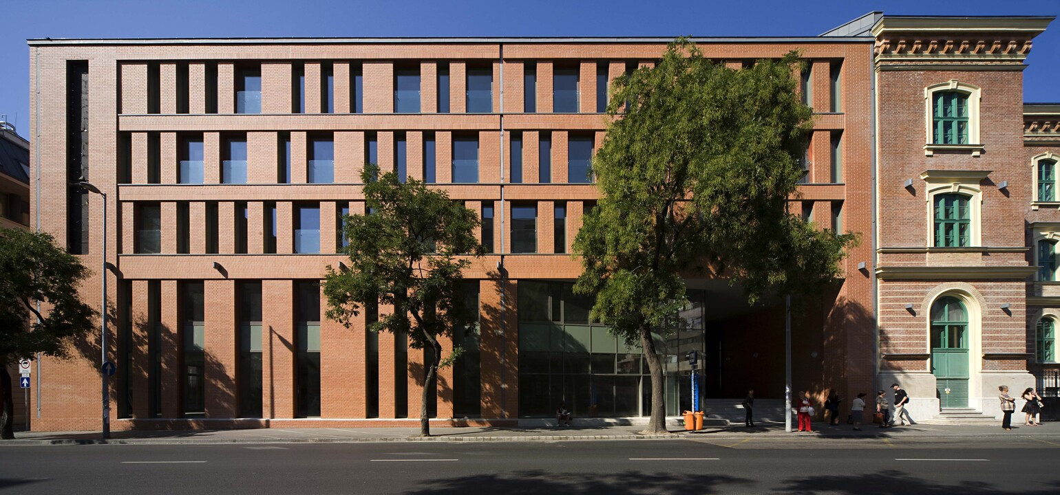 Bécsi Corner Irodaház